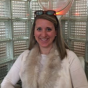 Meet your Posher, Caitlin